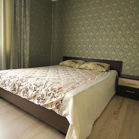Сімейні Затишні Апартаменти В Самому Центрі Рівного Rivne Esterno foto